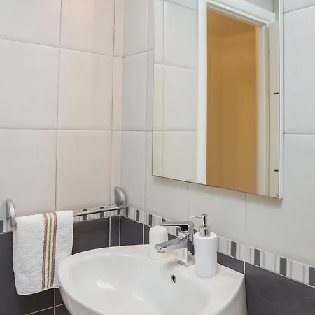 Natasa Appartement Seget Vranjica