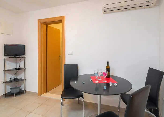 Apartman Natasa Seget Vranjica